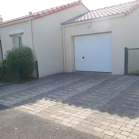 La Retzienne - Parking - Jardin 펜션 Prigny