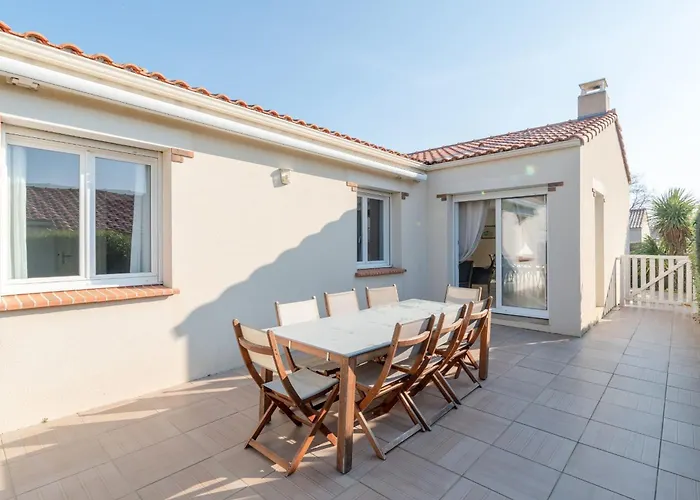 La Retzienne - Parking - Jardin 別荘