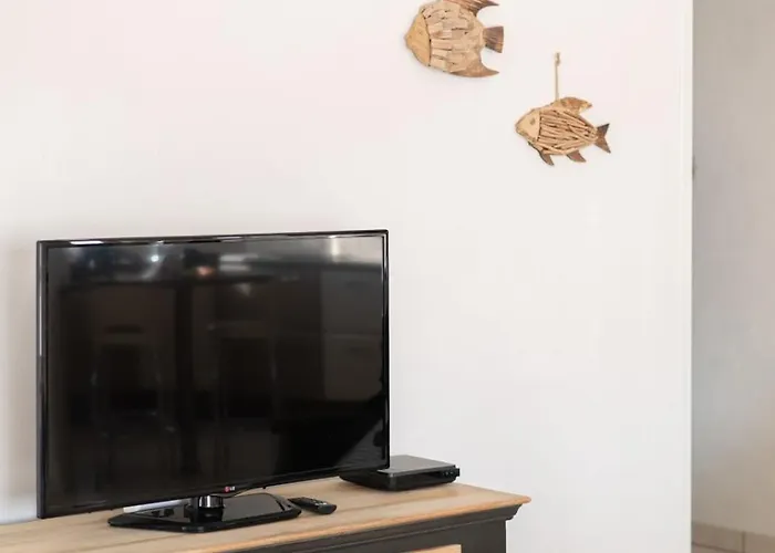 La Retzienne - Parking - Jardin * Prigny