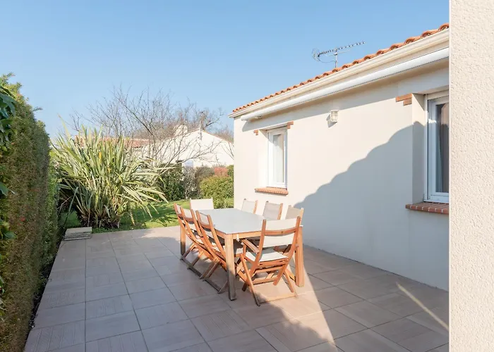 La Retzienne - Parking - Jardin * Prigny