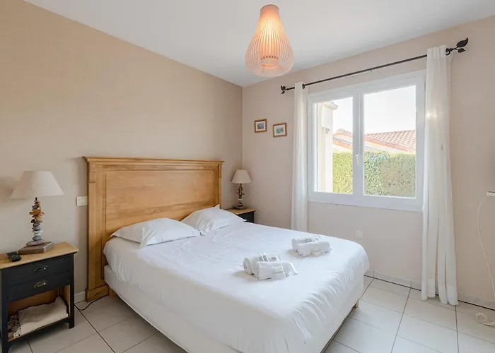 La Retzienne - Parking - Jardin